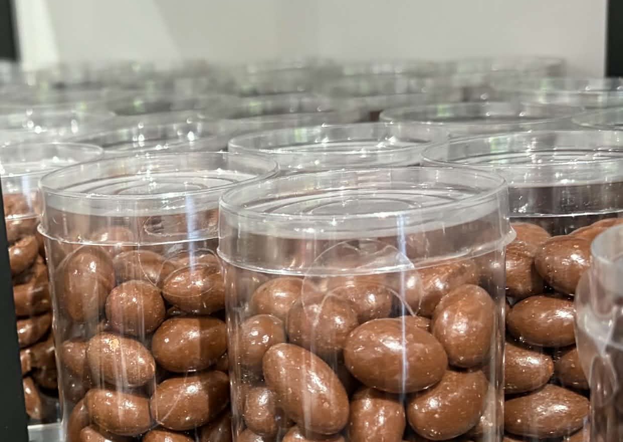 Amandes enrob&eacute;es de chocolat au lait